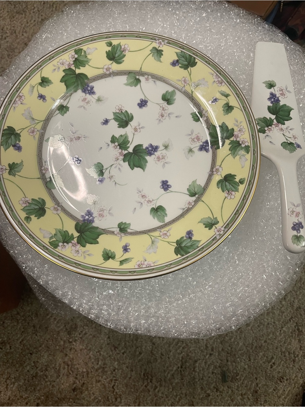 Andrea by Sadek Floral Dinner Plate and Cake Server Set, good condition